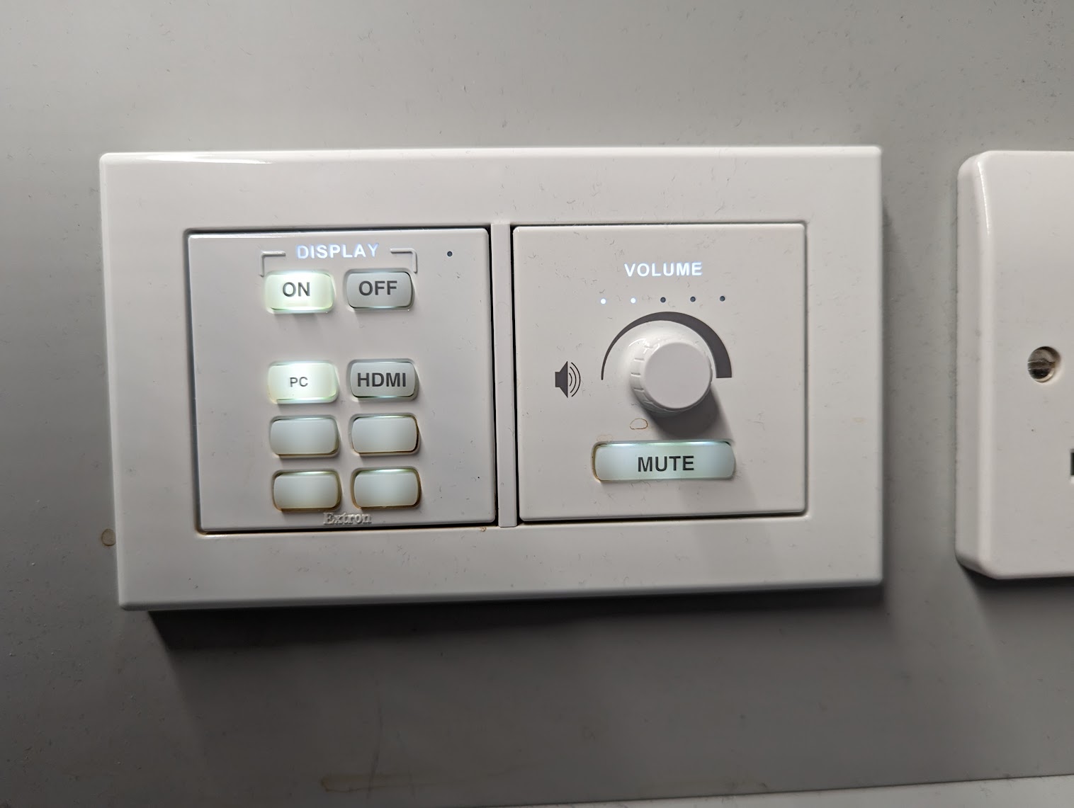 Controls for the screen in LG23: the 'Display > ON' button is illuminated.